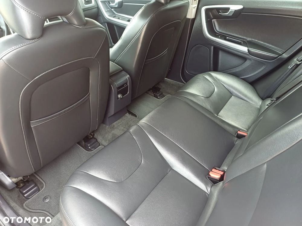 Volvo V60 D2 Drive-E Summum - 19