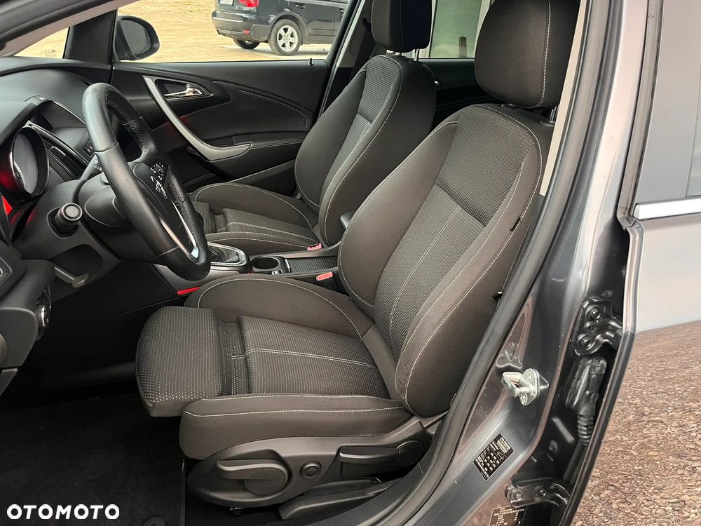 Opel Astra 2.0 CDTI DPF Cosmo - 21
