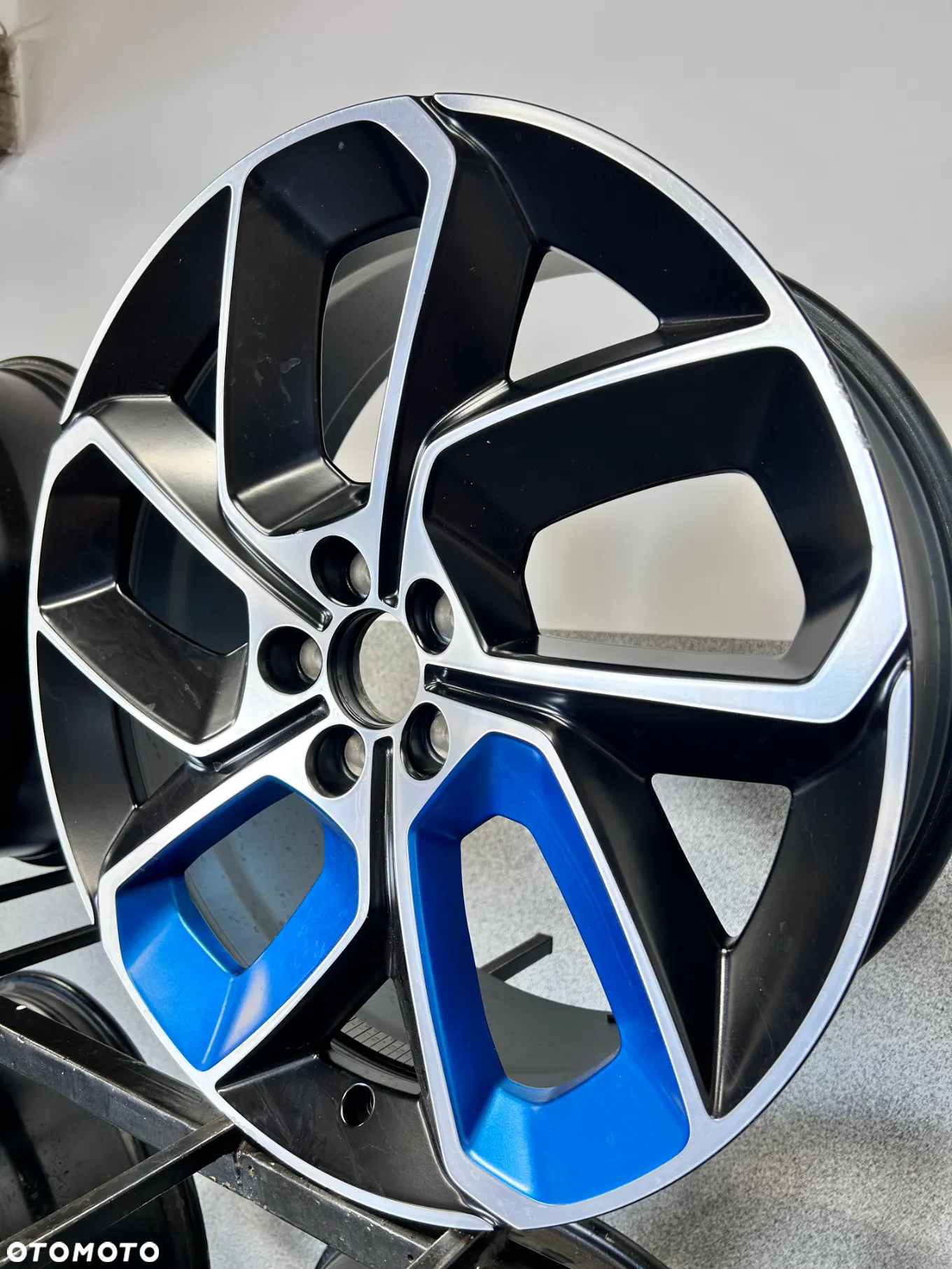 4 FELGI ALU. FORD KUGA, VOLVO XC60,XC90, LYNC & CO  20'' 8.0J  ET52 - 7