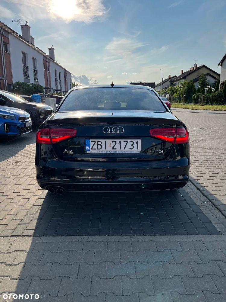 Audi A4 Limousine - 6