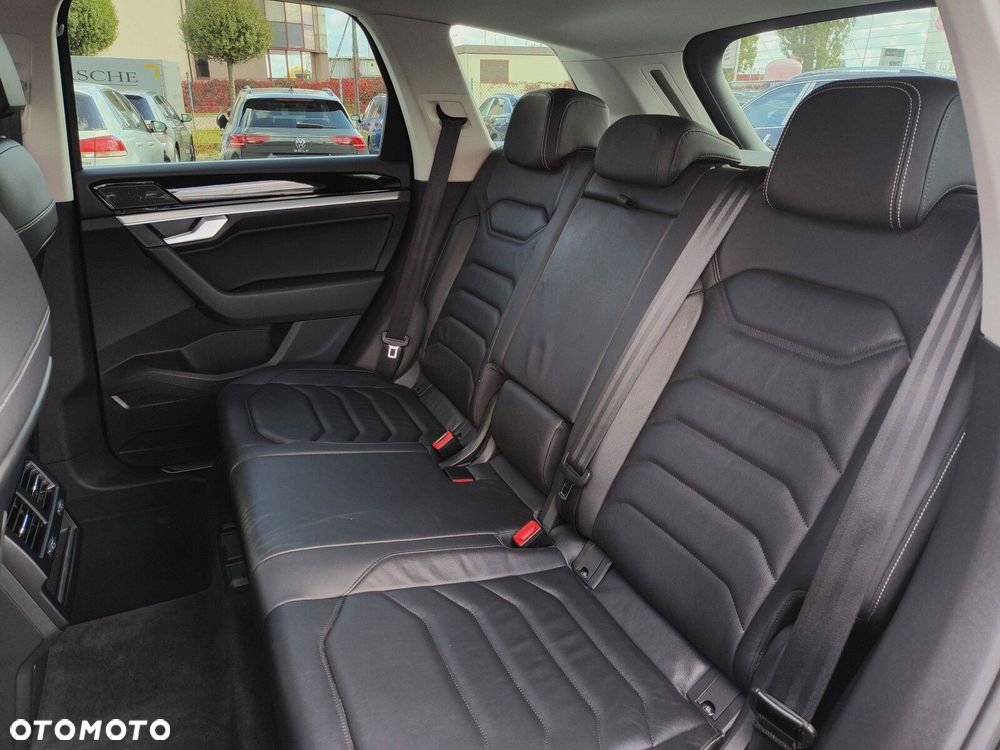 Volkswagen Touareg - 27
