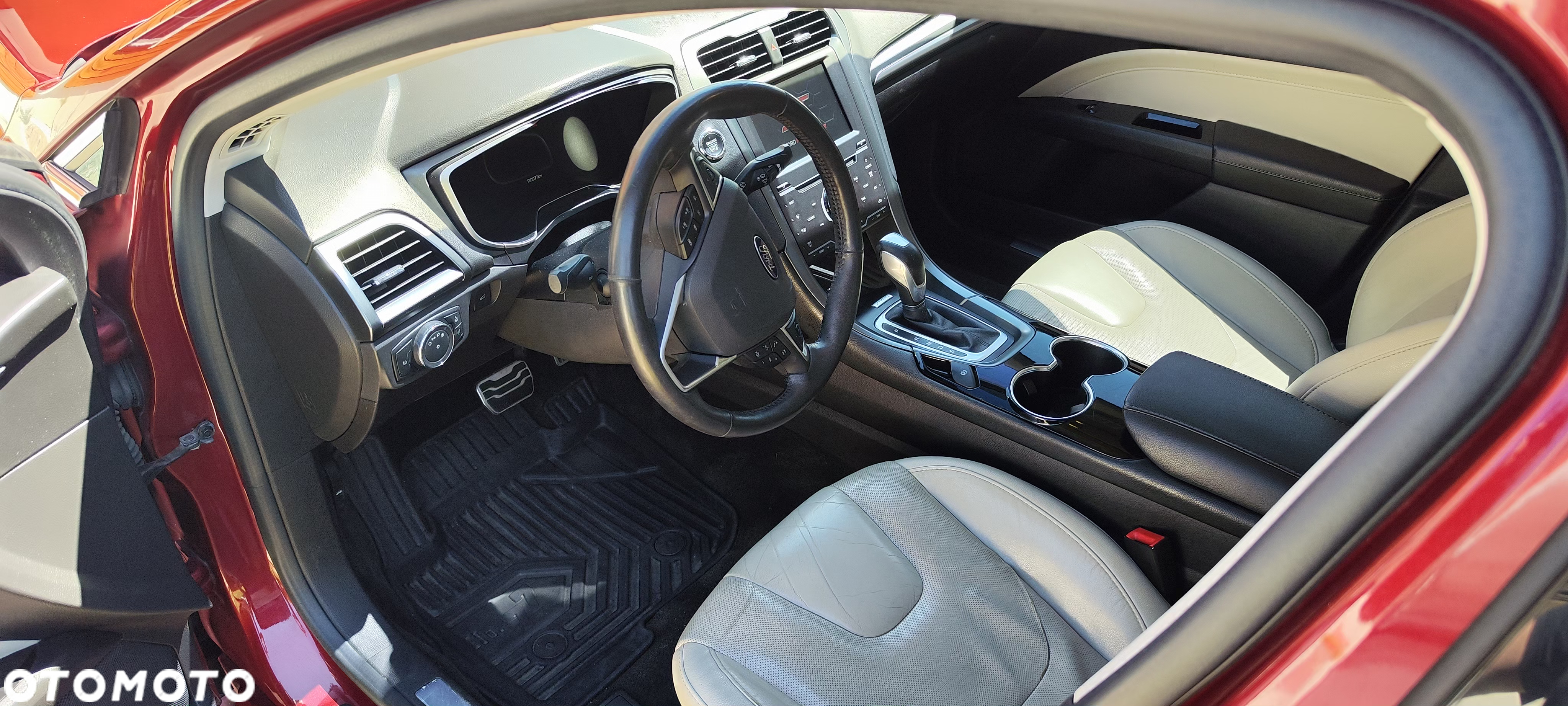 Ford Fusion 2.0 EcoBoost Titanium - 4