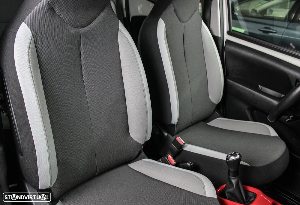 Toyota Aygo 1.0 X-Play+AC+X-Touch - 18