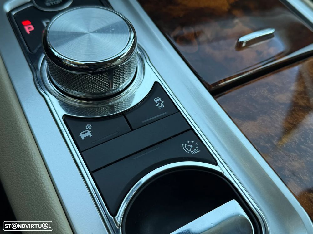 Jaguar XF 2.2 D Luxury 139g - 35