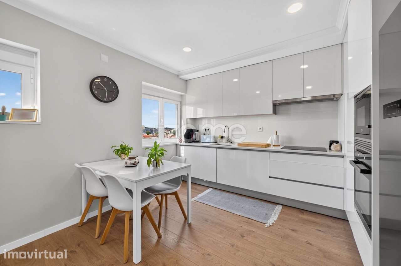 Apartamento T2, totalmente remodelado - Grande imagem: 5/39