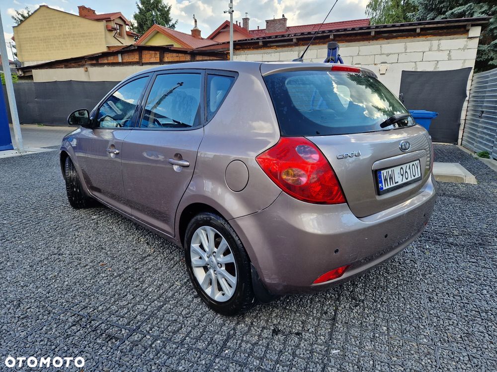 Kia Ceed 1.6 Crdi Optimum + - 2