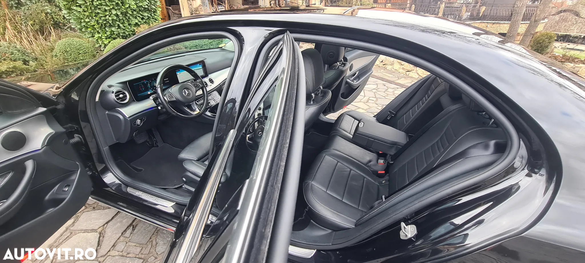 Mercedes-Benz E 220 d 9G-TRONIC AMG Line - 31
