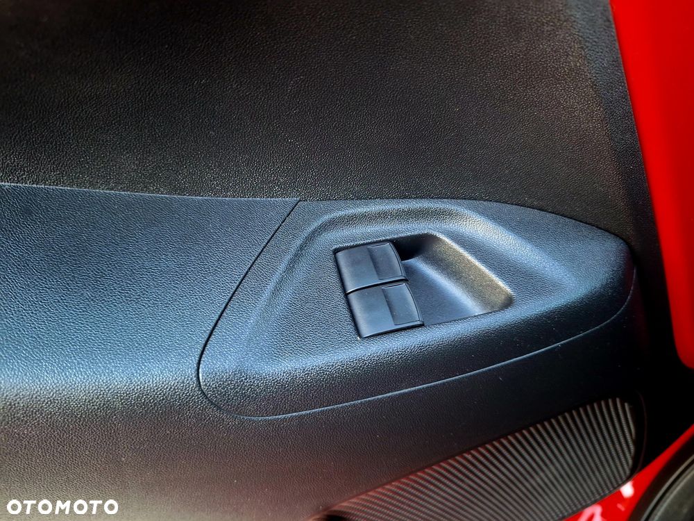 Toyota Aygo x.shift x-play connect - 19