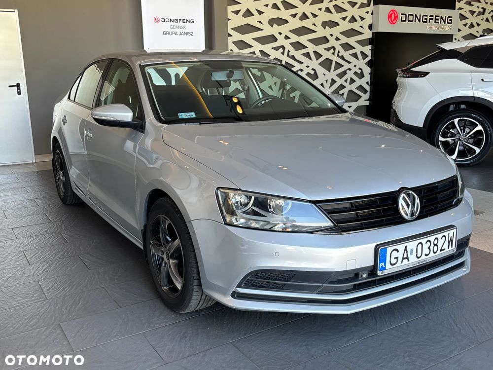 Volkswagen Jetta 2.0 TDI DPF BMT Trendline - 3
