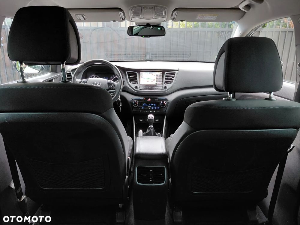Hyundai Tucson 1.6 GDI BlueDrive Style 2WD - 36