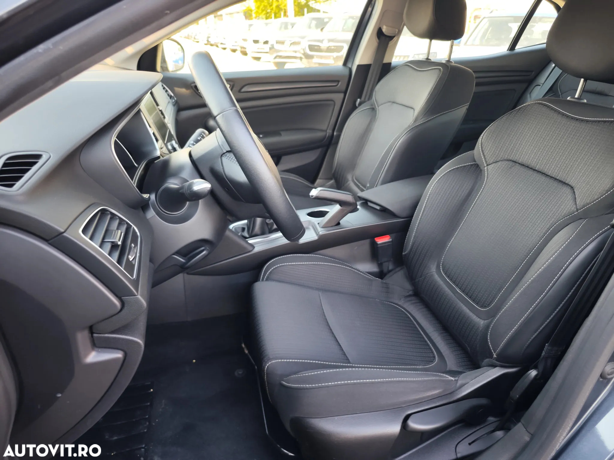 Renault Megane BLUE dCi 115 BUSINESS EDITION - 10