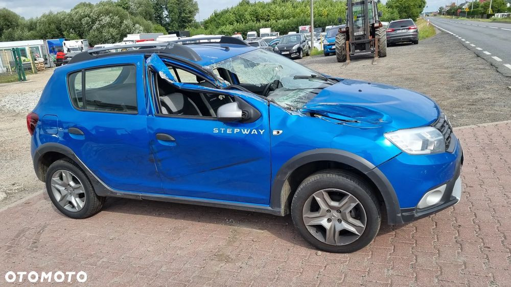 Dacia Sandero Stepway Blue dCi 95 Essential - 14