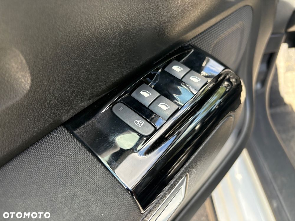 Citroën C3 1.2 PureTech Shine - 15