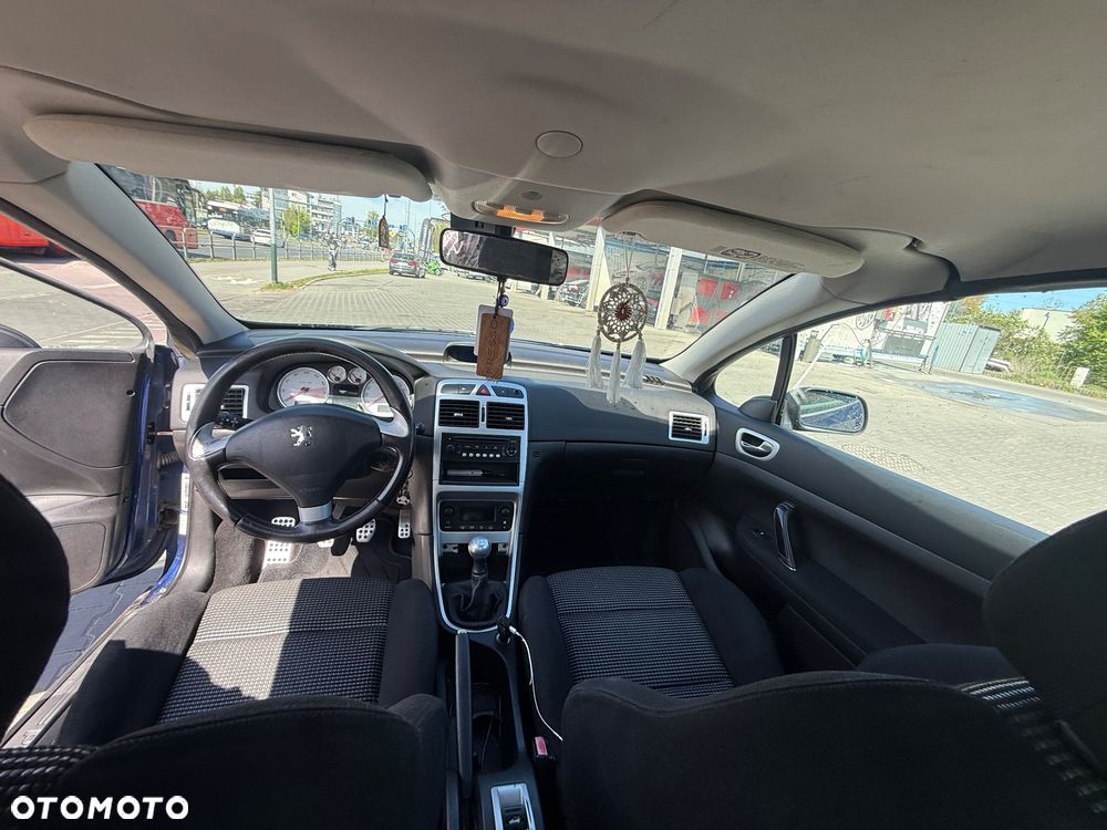 Peugeot 307 CC 1.6 Intense - 13