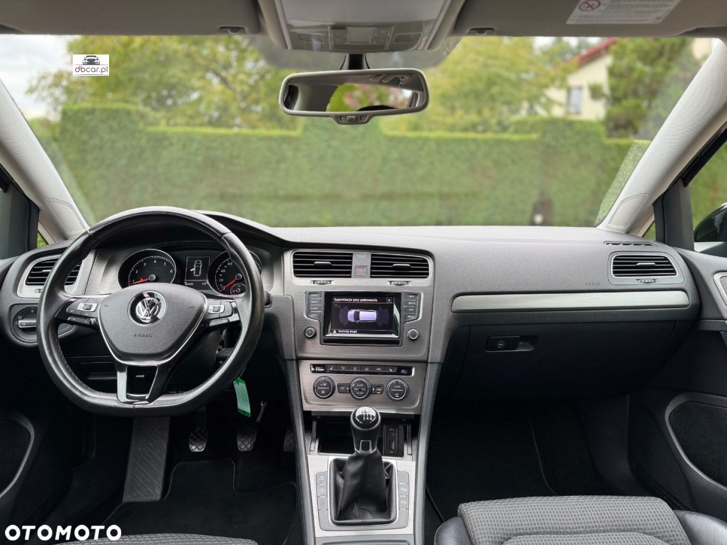 Volkswagen Golf - 6