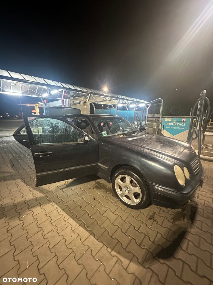 Mercedes-Benz Klasa E - 20