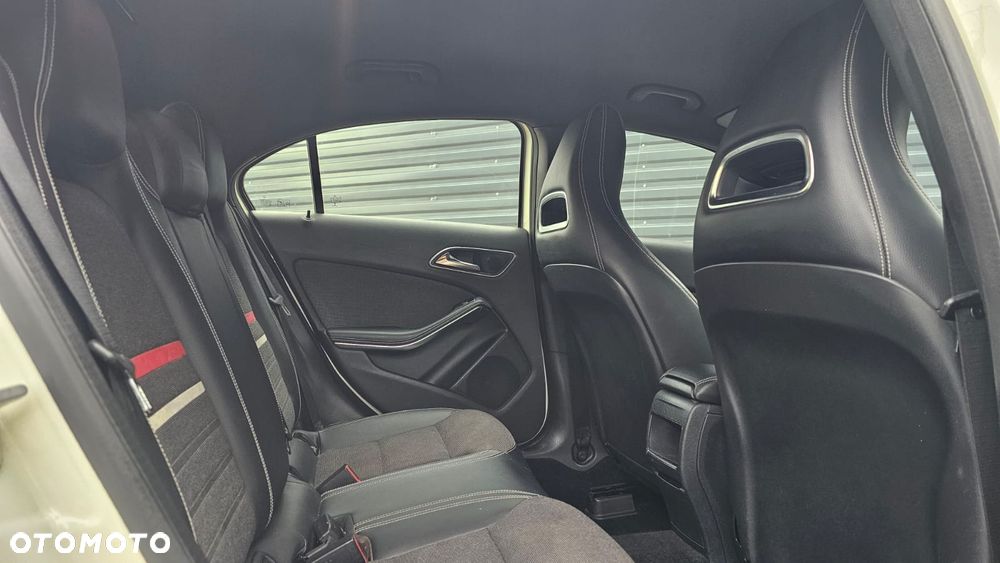 Mercedes-Benz Klasa A 180 (BlueEFFICIENCY) - 19