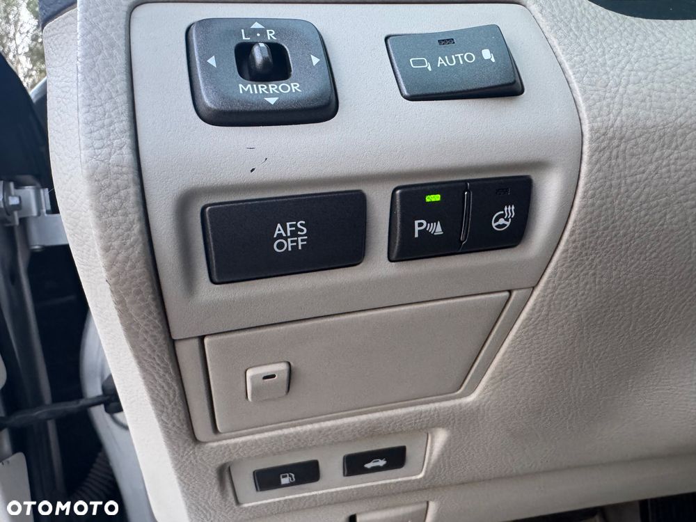 Lexus LS 460 Elite AWD - 38