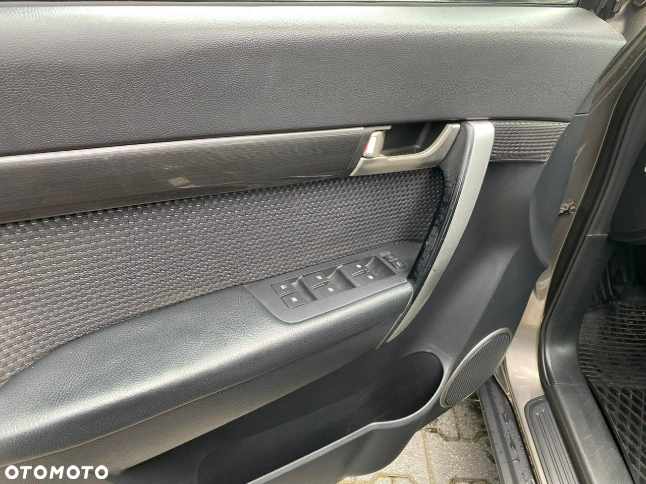 Chevrolet Captiva - 14