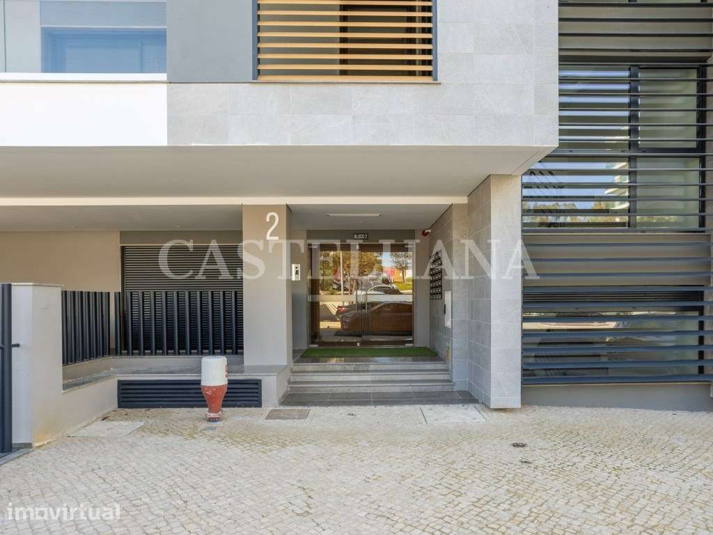 Apartamento T4, com varanda, em Faro - Grande imagem: 2/97