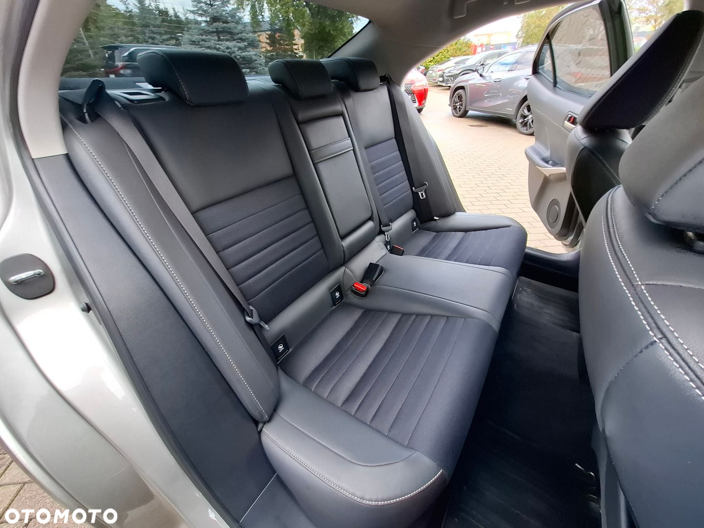 Lexus IS 200t Elegance - 19