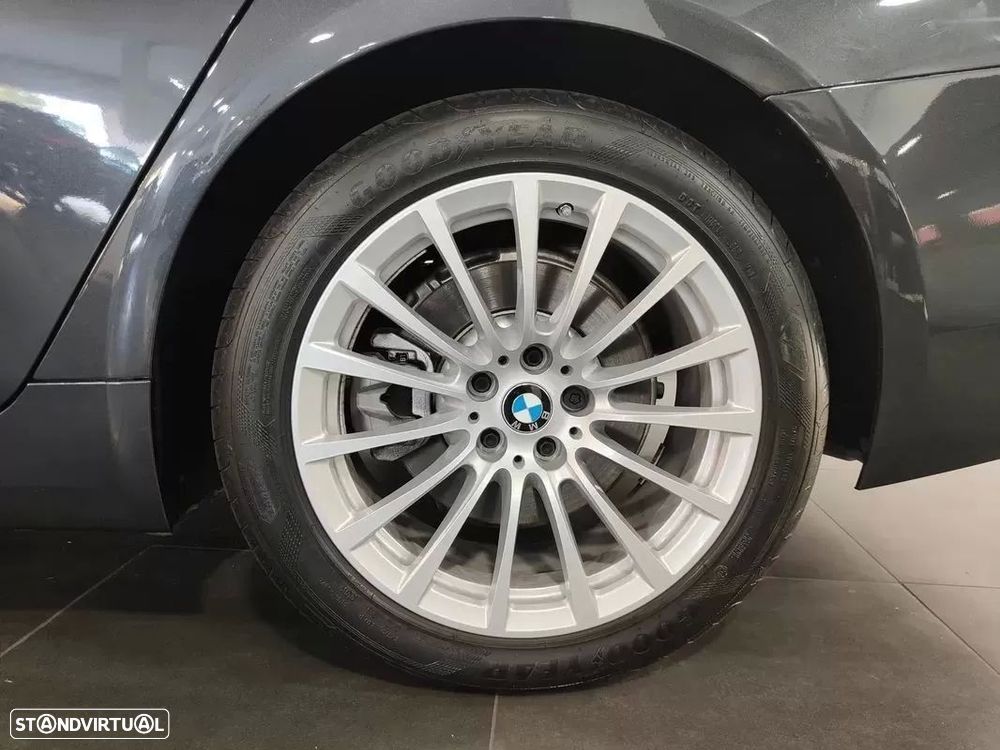 BMW 520 e Line Luxury - 28