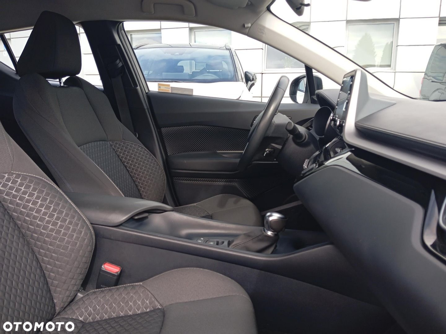 Toyota C-HR 1.8 Hybrid GPF Comfort - 13