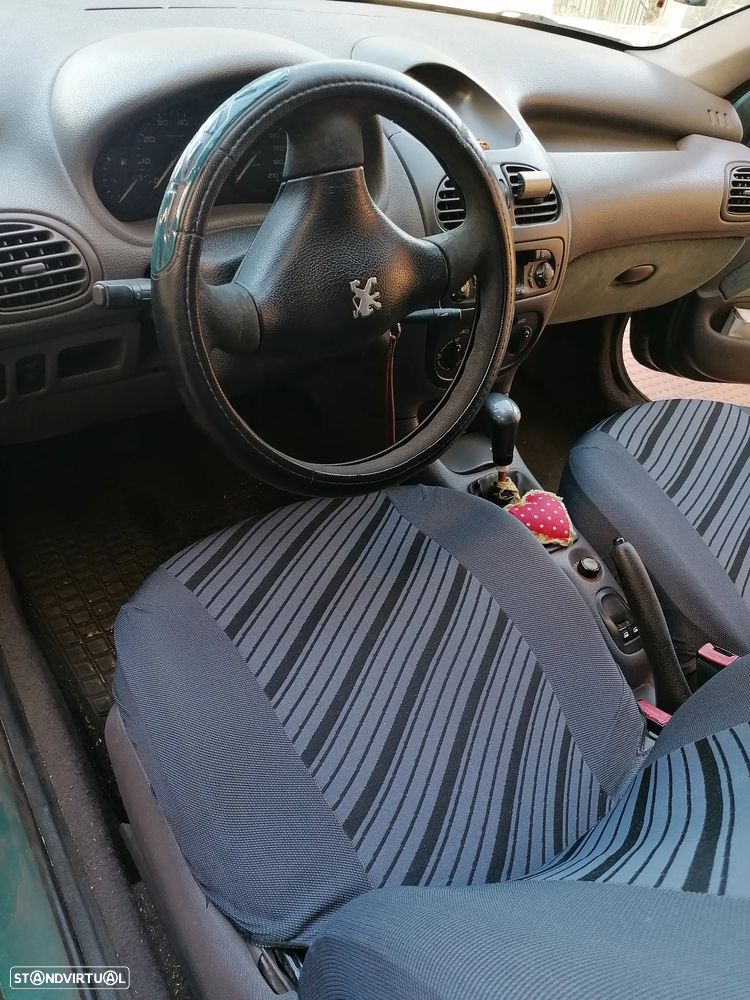 Peugeot 206 - 8