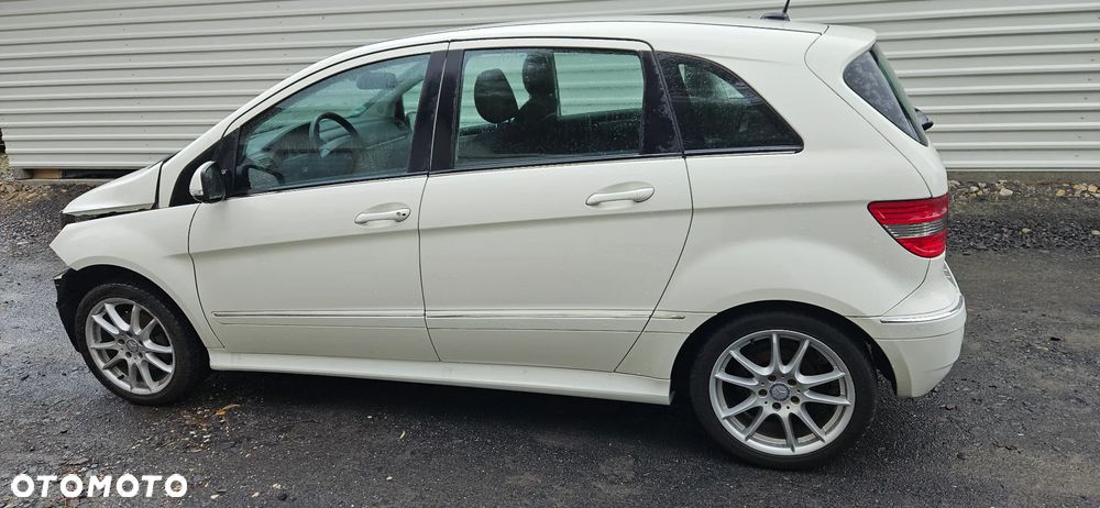Mercedes-Benz Klasa B 200 CDI - 1