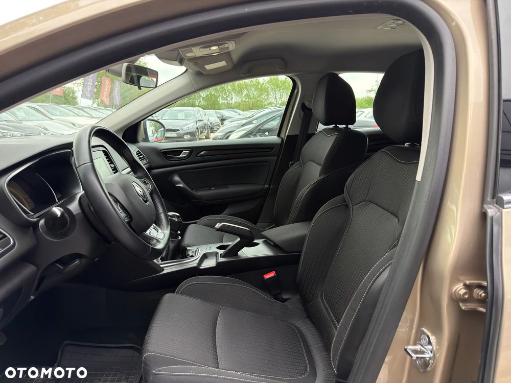 Renault Megane 1.5 Blue dCi Business - 21