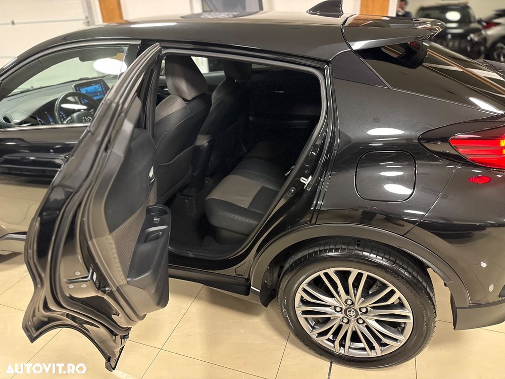 Toyota C-HR Lounge - 8