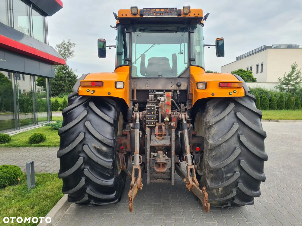 Renault Ares 735 - 5