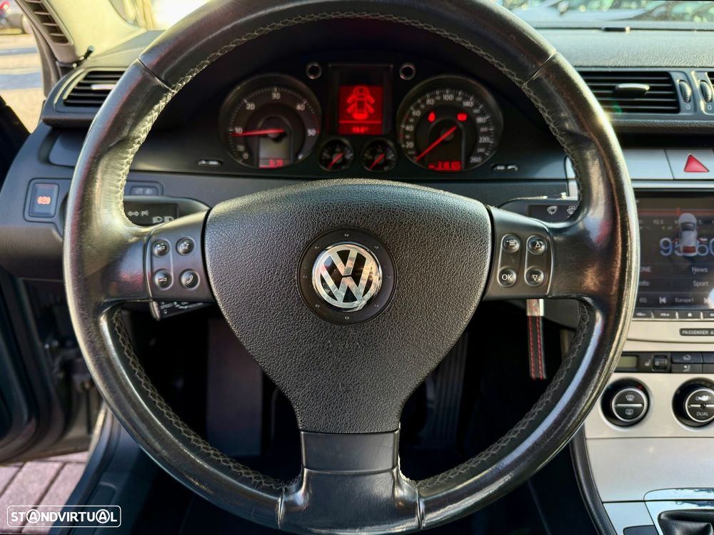 VW Passat Variant 2.0 TDi Highline - 7