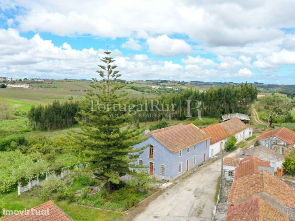 Quinta com 10 hectares e diversas construções a 30 minutos do mar - Grande imagem: 4/33