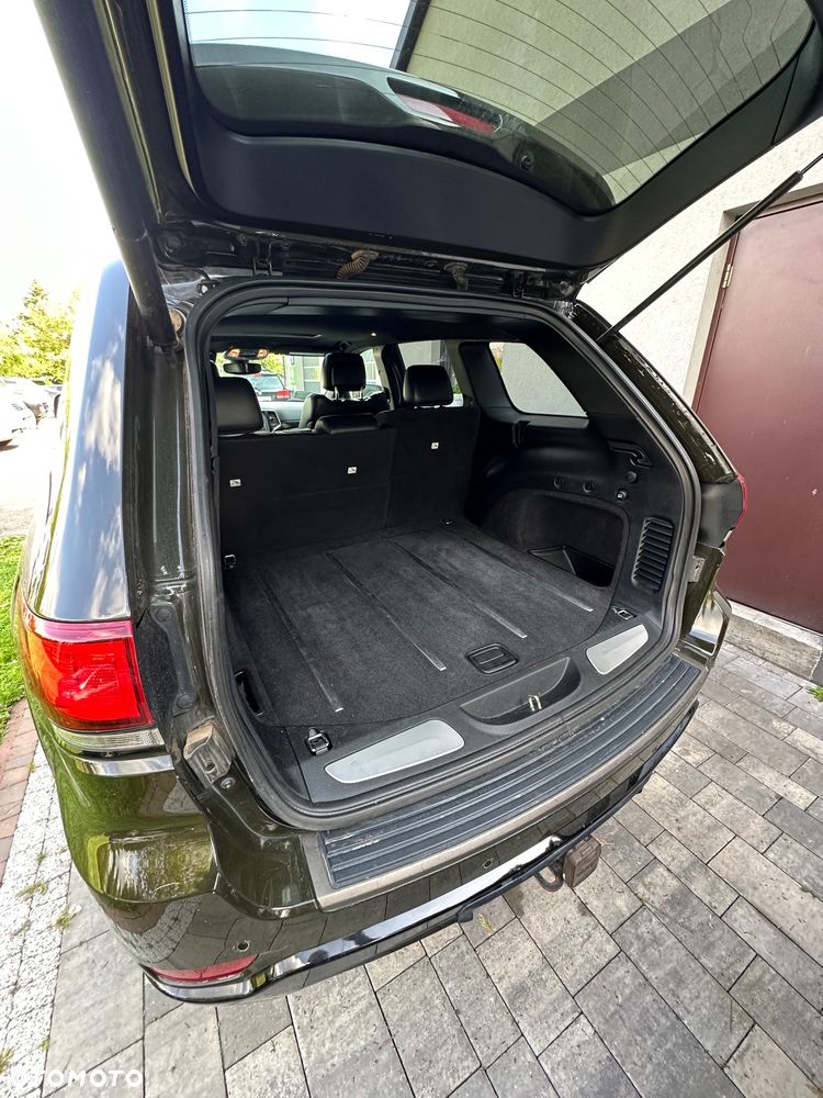 Jeep Grand Cherokee - 31
