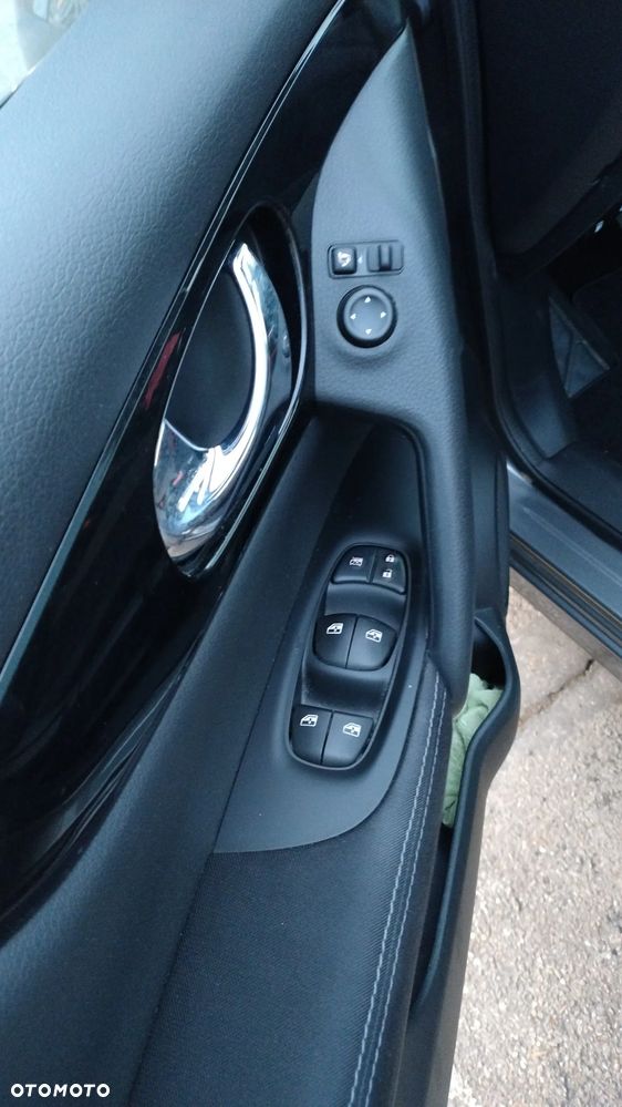 Nissan Qashqai 1.3 DIG-T MHEV Tekna - 25