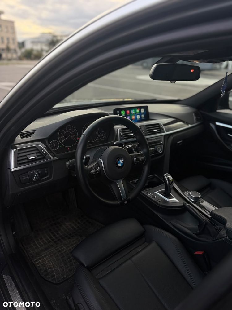 BMW Seria 3 330i xDrive M Sport - 10