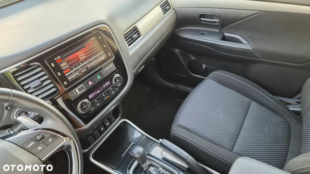 Mitsubishi Outlander 2.0 2WD CVT Edition+ - 11