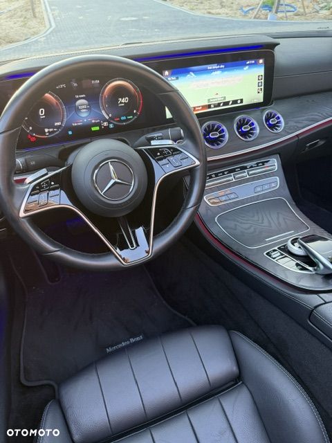 Mercedes-Benz Klasa E 200 4Matic 9G-TRONIC Avantgarde - 4