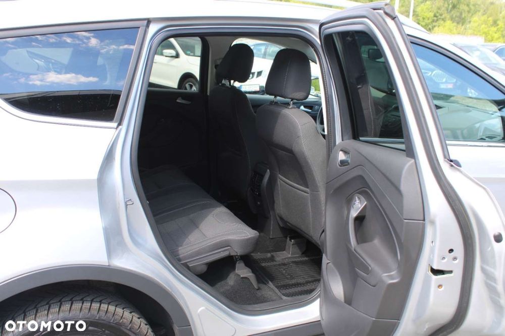 Ford Kuga - 25