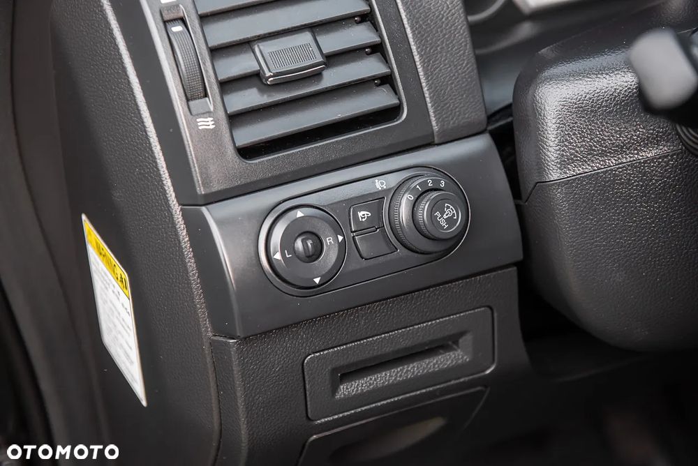 Chevrolet Captiva - 19