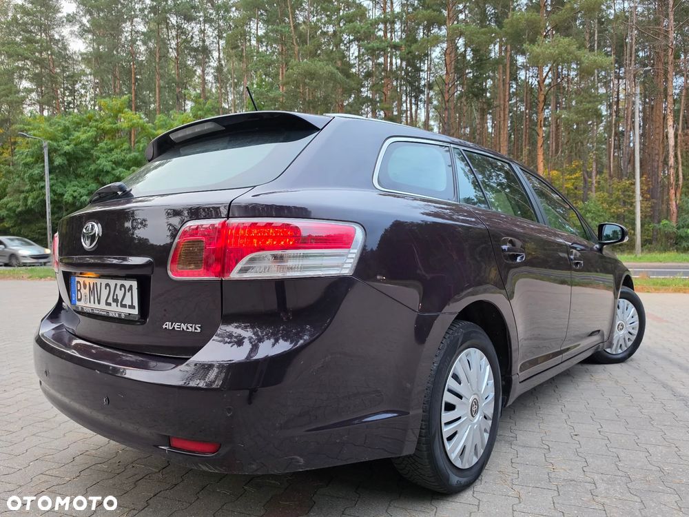 Toyota Avensis - 15