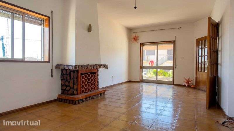 Moradia T3 com 550 m² de terreno em Nespereira, Lousada - Grande imagem: 4/12