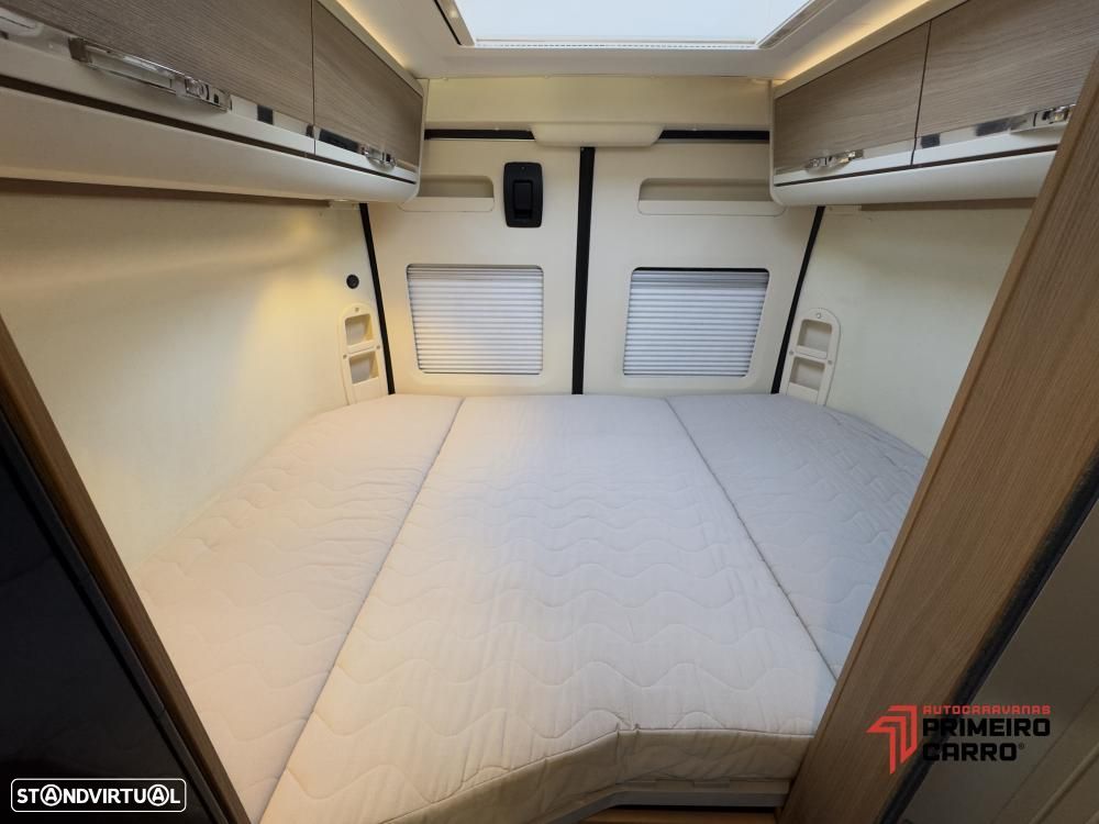 Adria Twin 600 SPT cama transversal - 2