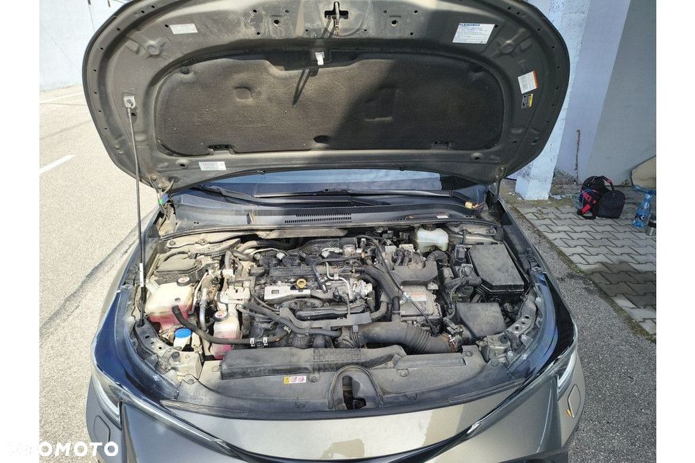 Toyota Corolla - 12