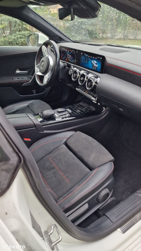 Mercedes-Benz CLA 250 E 8G-DCT - 11