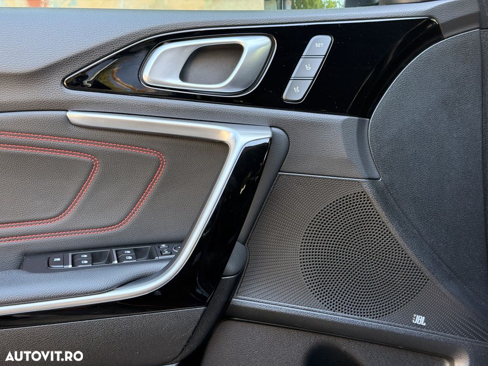 Kia Ceed 1.6 T-GDI 7DCT GT - 10