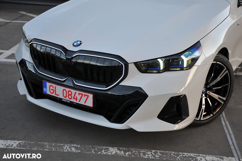 BMW Seria 5 520d xDrive AT MHEV - 35