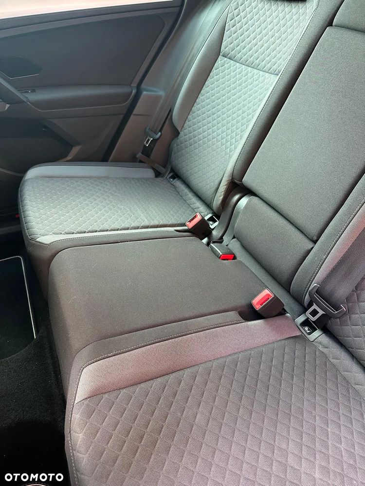 Volkswagen Tiguan - 12