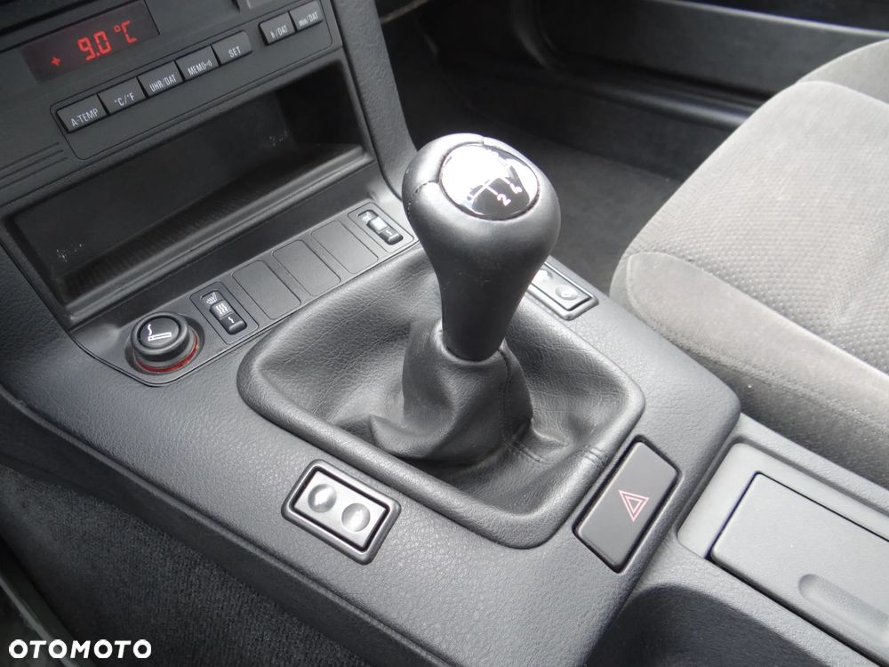 BMW Seria 3 316i - 30